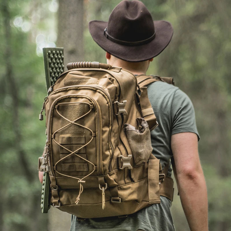 LQARMY Outdoor Tactical Backpack Large Capacity for Hiking and Travel