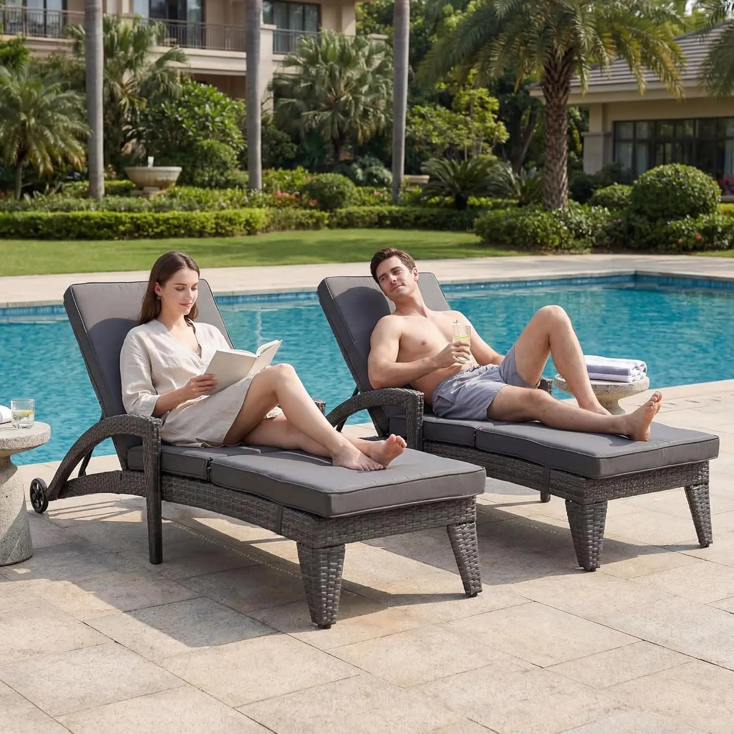Adjustable Upholstered Chaise Lounge Set With Wicker Chairs
